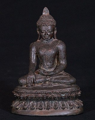Arakan bronzen Boeddhabeeld uit Myanmar, zittend in bhumisparsha mudra, vooraanzicht