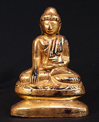 Antique limestone Buddha