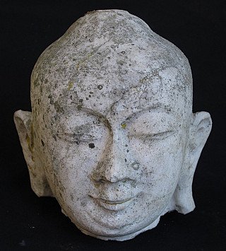 Marmeren Boeddhahoofd uit Birma (Myanmar), Ava-stijl, 18e eeuw, frontaal