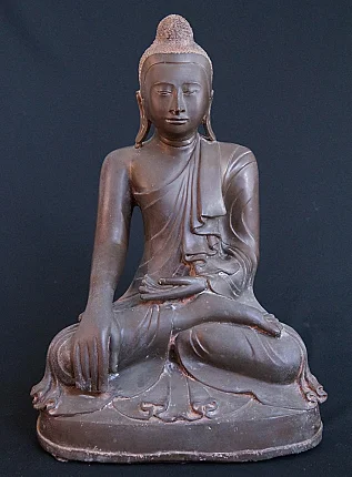 Bronze-Mandalay-Buddha-Statue aus Burma (Myanmar), sitzend in Bhūmisparśa-Mudrā, Frontansicht